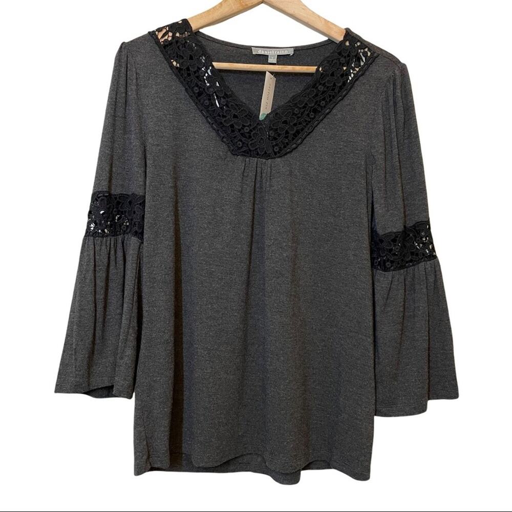 Daniel Rainn NWT Stitch Fix Gray Black Mckena Lace Bell Sleeve Top Small Goth